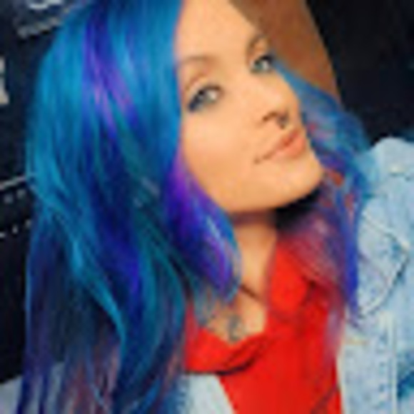 Meet your Posher, Kacey - Picture 1 of 1